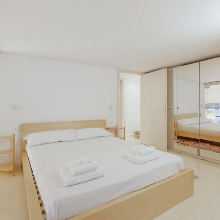 Sant'Agostino - Charming Retreat 210M From M2 Appartement Milaan Buitenkant foto